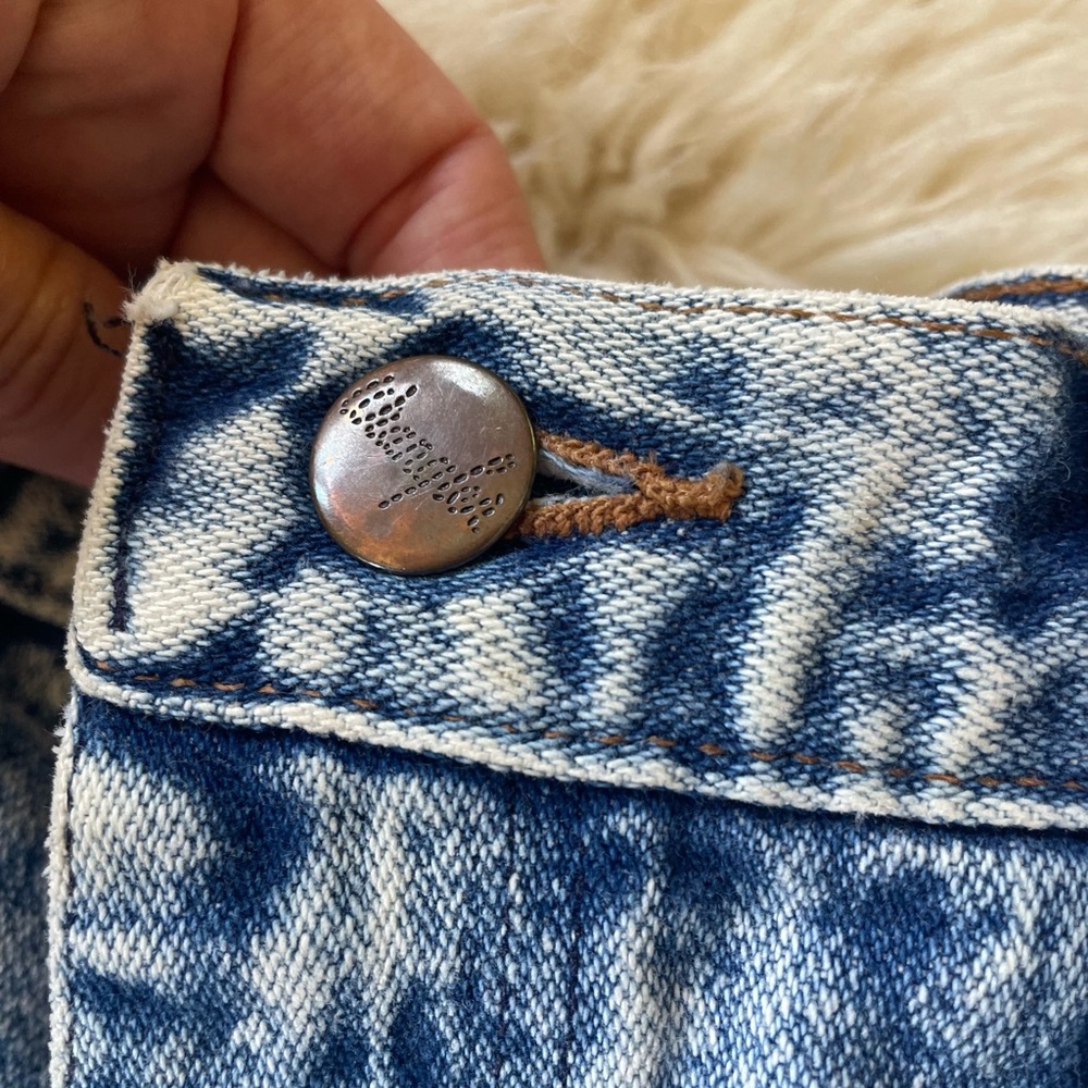 Vintage 80s 90s acid washed distressed cut off denim shorts size 27 - Picture 5 of 9